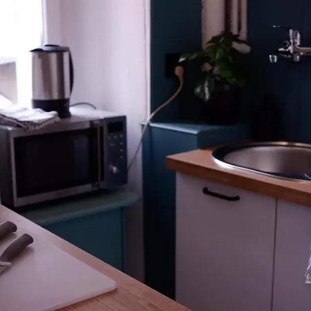 Apartment Calm And Quiet In - Kawalerka W Centrum