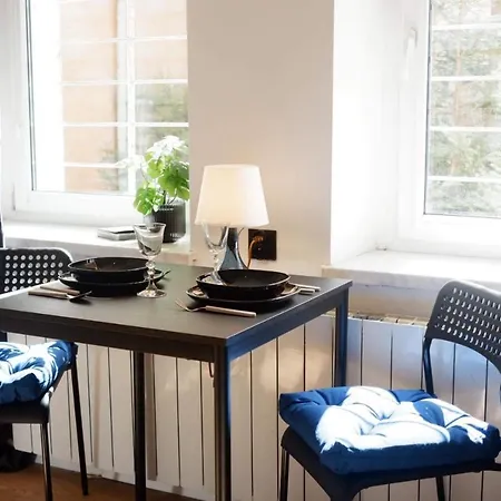 Apartment Calm And Quiet In - Kawalerka W Centrum